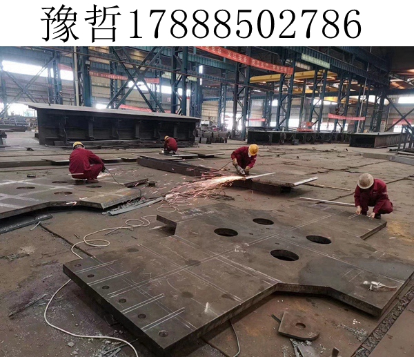 广西南宁700 吨钢箱梁的高效安装流程